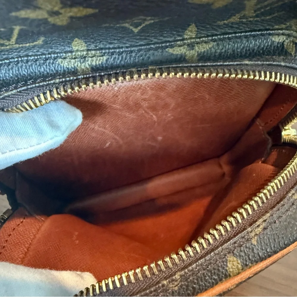 Vintage Louis Vuitton Amazon 100% Authentic‎
